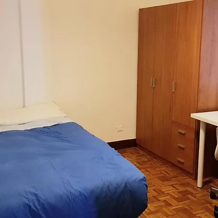 3 Bedrooms Soho Parking Included