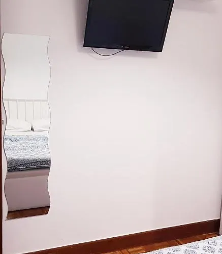 Апартаменты 3 Bedrooms Soho Parking Included